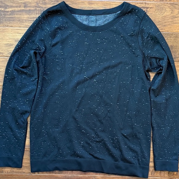 Lululemon Black Speckled Relaxed Swiftly Long Sleeve, size 4 - Picture 1 of 4